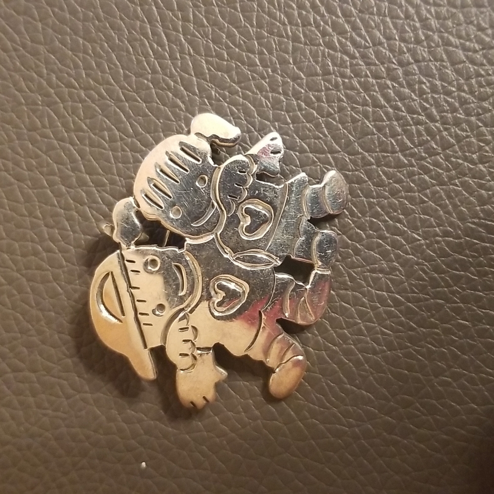 Sterling Silver sweet friends pin